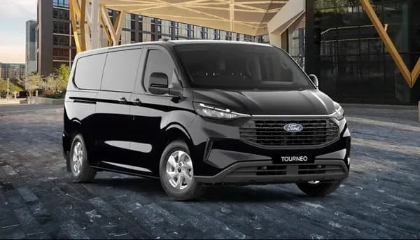New Tourneo Custom exterior in Agate Black paint colour option