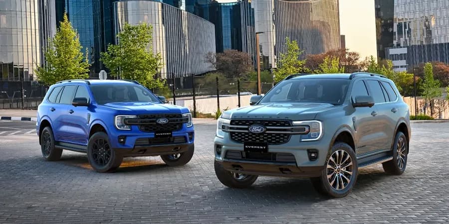 Ford Everest adventure billboard — Next Level Everest gallery