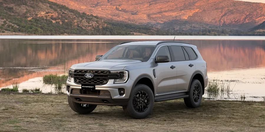 Ford Everest dashboard and touchscreen — gallery