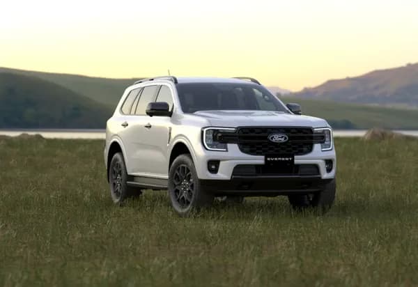 Ford Everest Sport model walk — gallery
