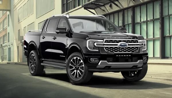 Ranger Platinum exterior in Carbonized Gray paint colour option