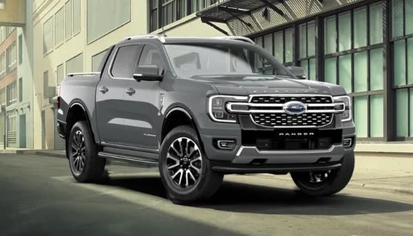 Ranger Platinum exterior in Iconic Silver paint colour option