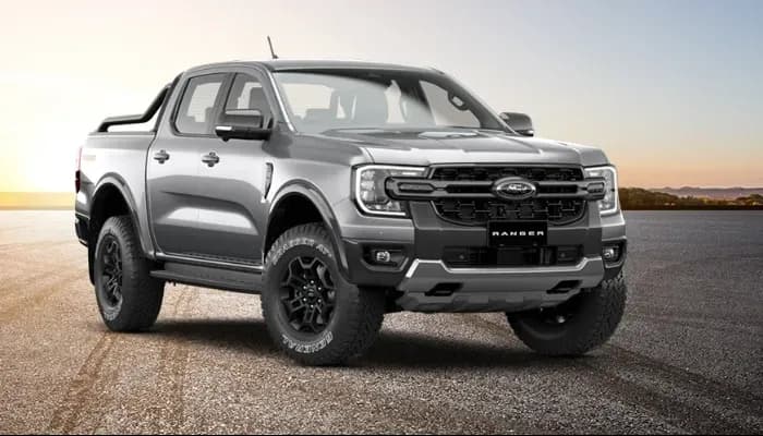Ranger Tremor exterior in Agate Black paint colour option