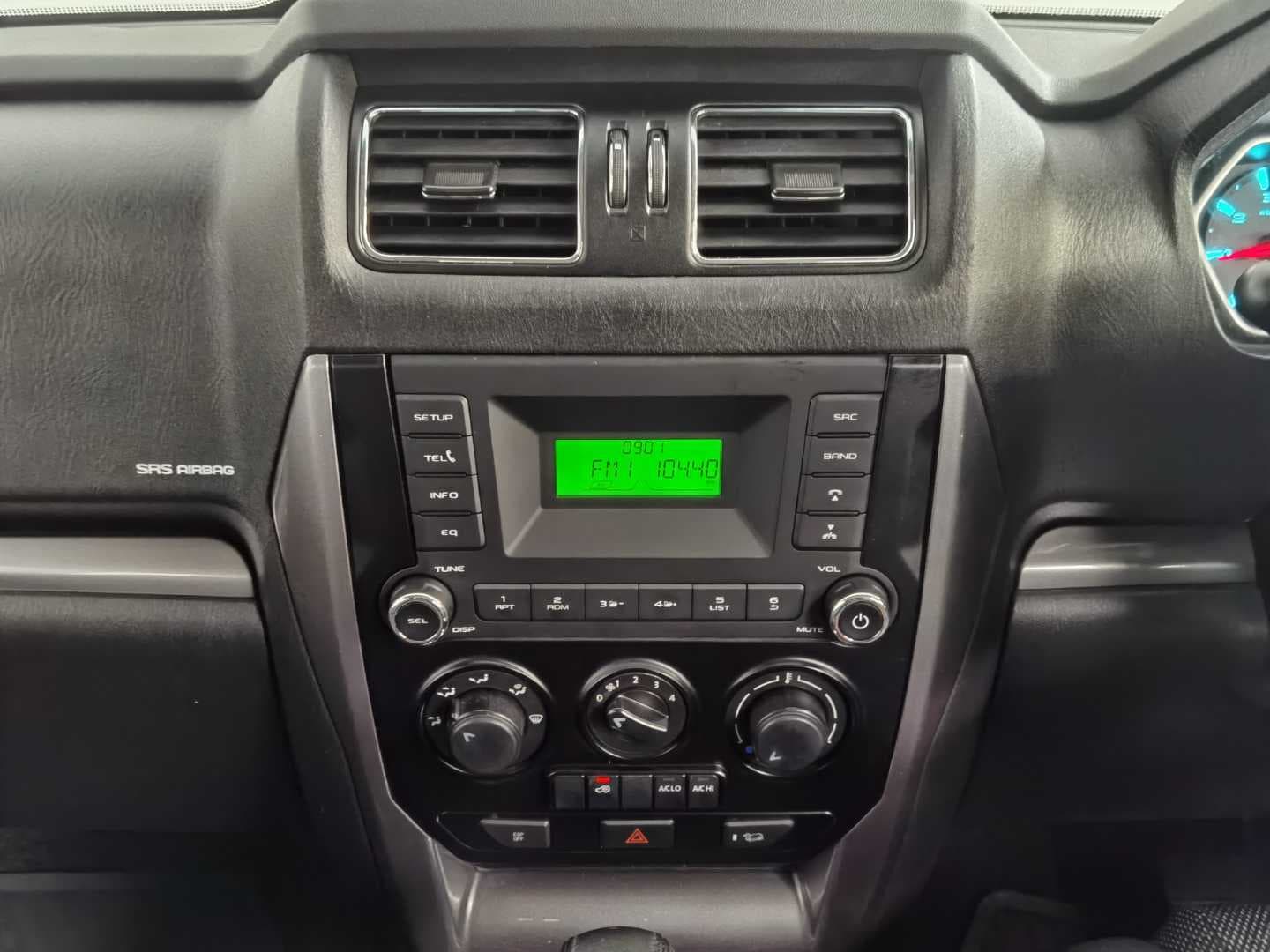 MAHINDRA PIK UP 2.2 mHAWK S6 REFRESH 4X4 A/T P/U D/C image 8