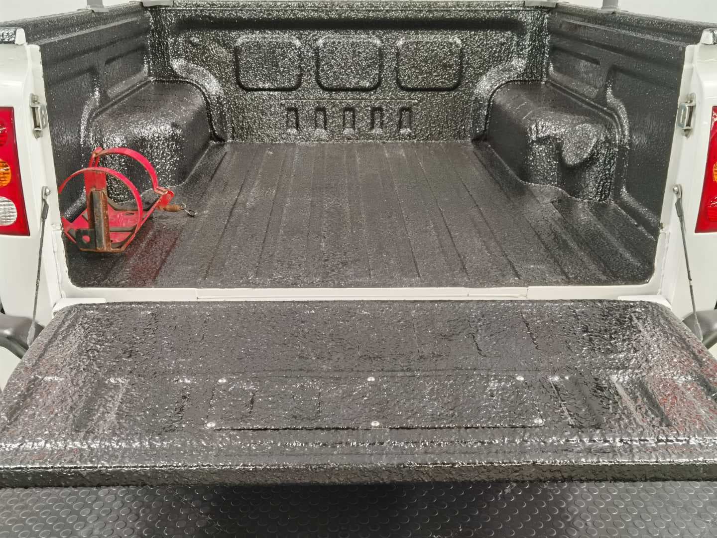MAHINDRA PIK UP 2.2 mHAWK S6 REFRESH 4X4 A/T P/U D/C image 7
