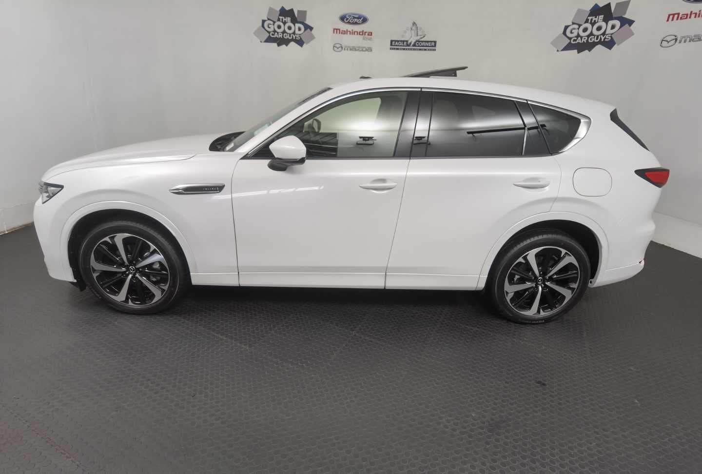 MAZDA CX-60 3.3L DE TAKUMI AWD A/T image 10