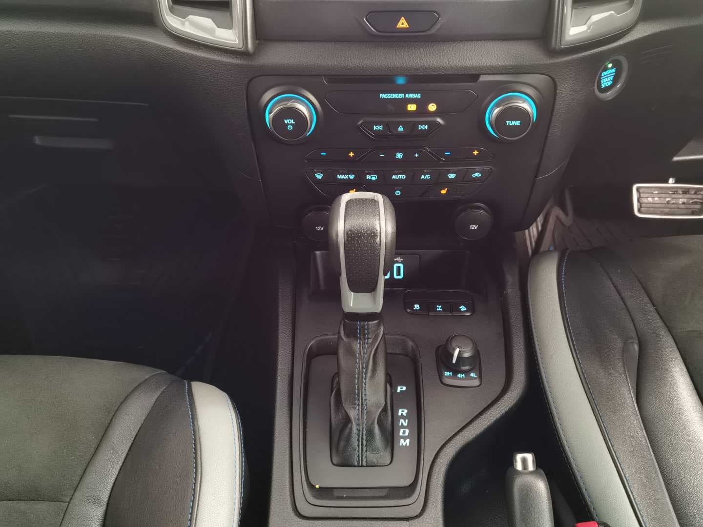 FORD RANGER RAPTOR 2.0D BI-TURBO 4X4 A/T P/U D/C image 14