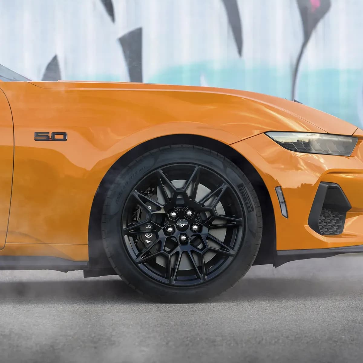 Mustang GT Nite Pony ebony black-painted wheel and black 5.0 badge