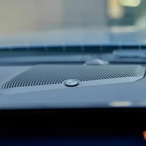 Ford Mustang GT and Dark Horse cabin comfort — style and technology highlight