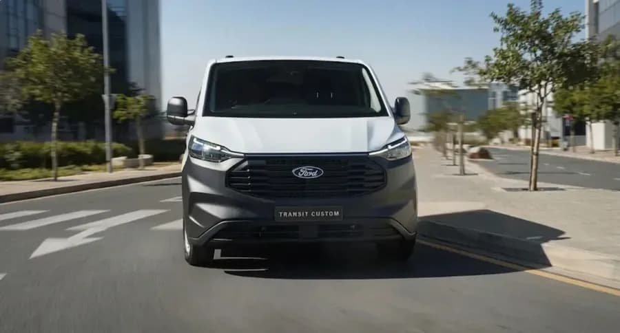 New Transit Custom 2.0L EcoBlue diesel — Ford feature highlight